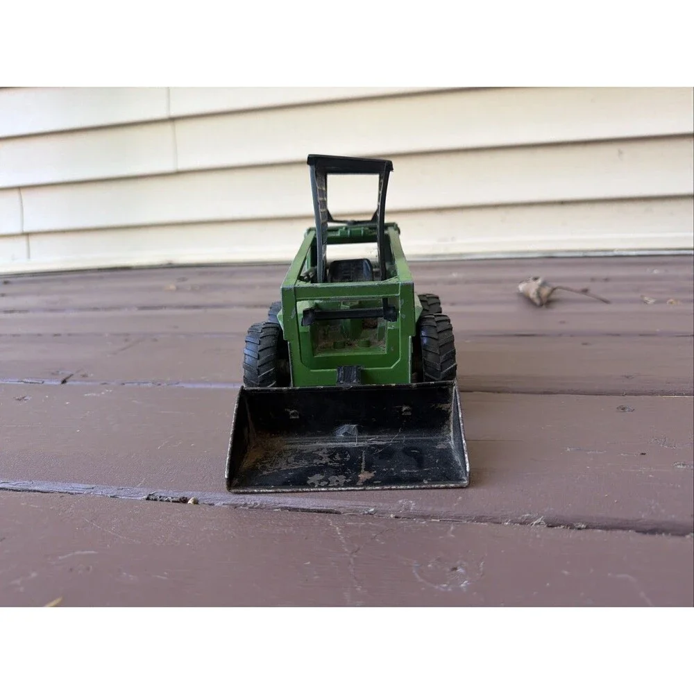 Vintage 1970s ERTL #569-7611 John Deere 1/16 Diecast Skid Steer Loader bobcat